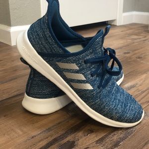 Women’s adidas tennis shoes